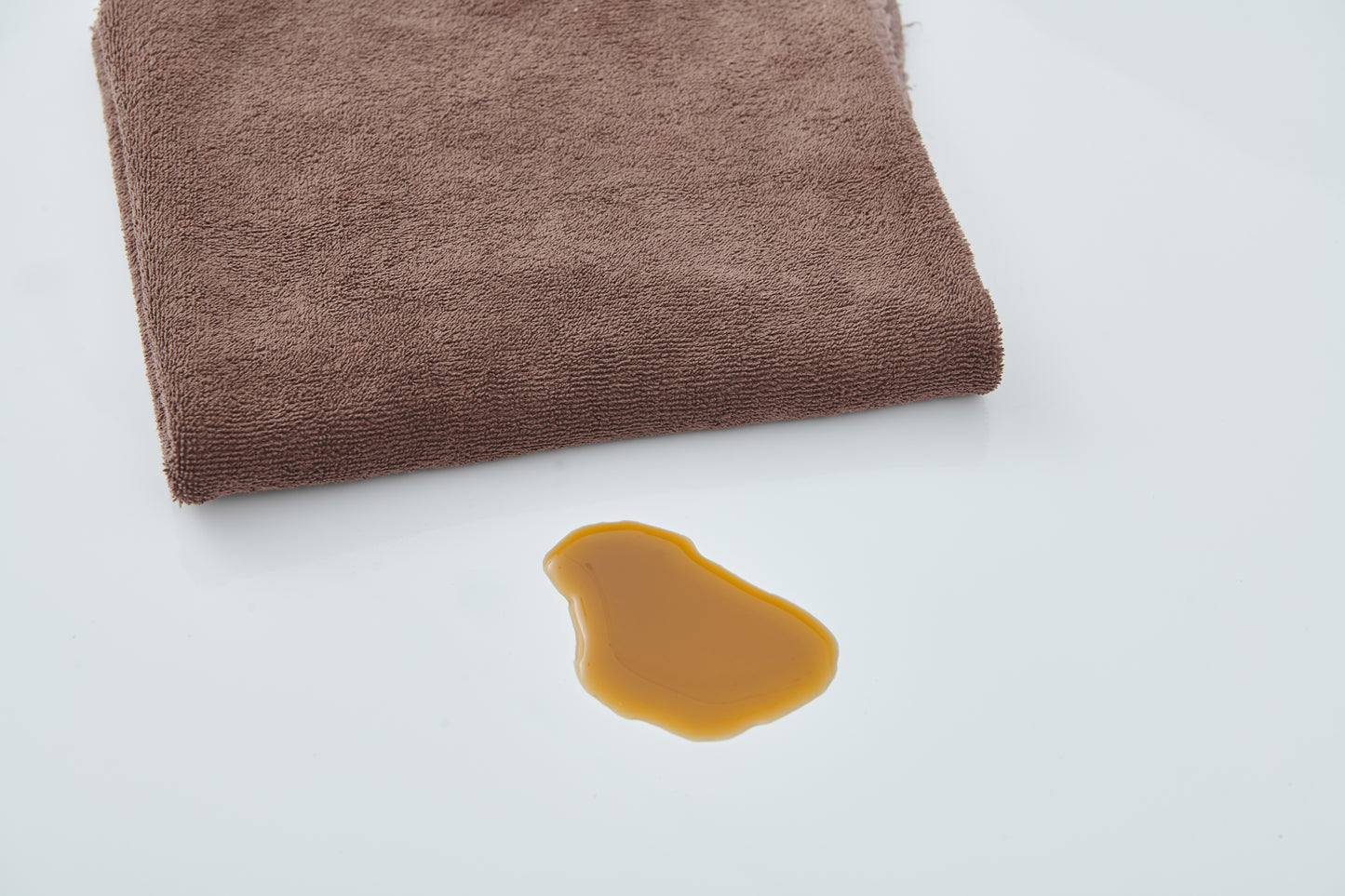 FurnitureR Extendable Dining Table with Glossy White Top, Modern Rectangular Kitchen Table with Pedestal Base for Dining Room Living Room